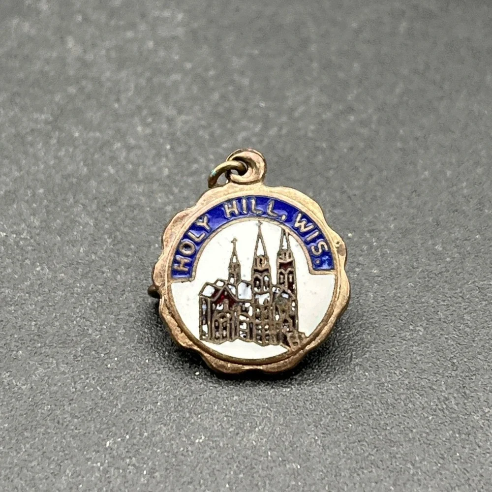 Holy‎ Hill Wisconsin Lapel Hat Pin
